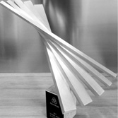 150 Esculturas para 25 aniversario THYSSENKUPP NORTE. Aluminio y hormigón. 35x25x30cm. 2017
